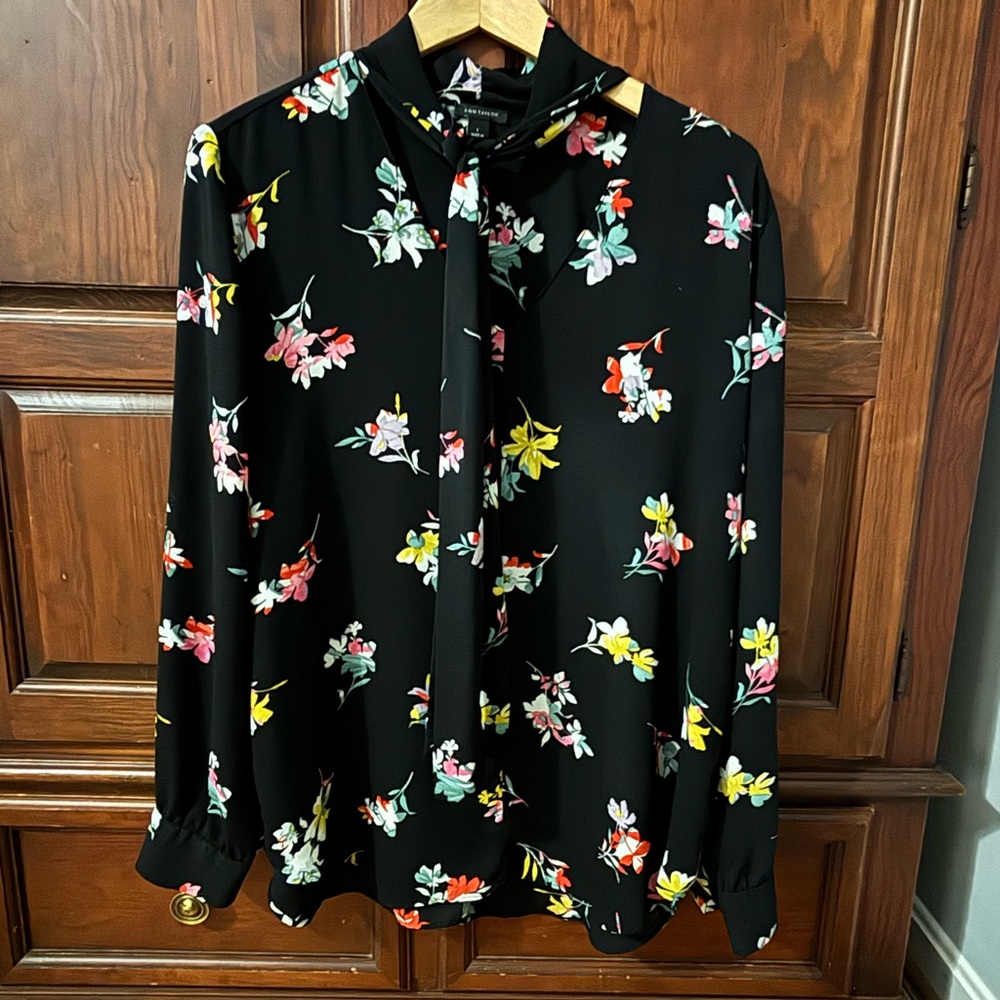 Ann Taylor Black Floral Men's Shirt